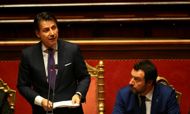 Σαλβίνι προς Κόντε: Ή αλλαγή πλεύσης στην κυβέρνηση ή εκλογές