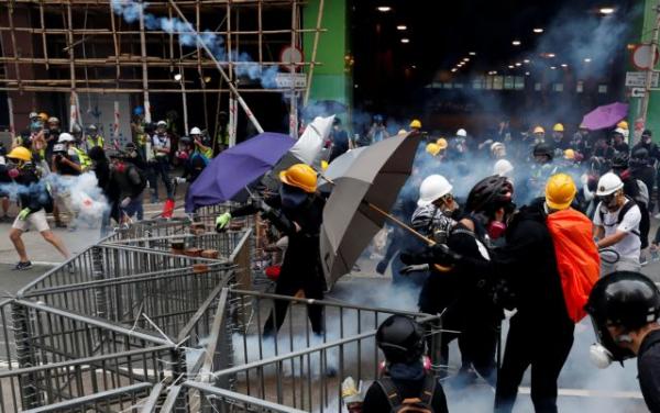 Χονγκ Κονγκ: Νέες αναταραχές και δακρυγόνα κατά διαδηλωτών