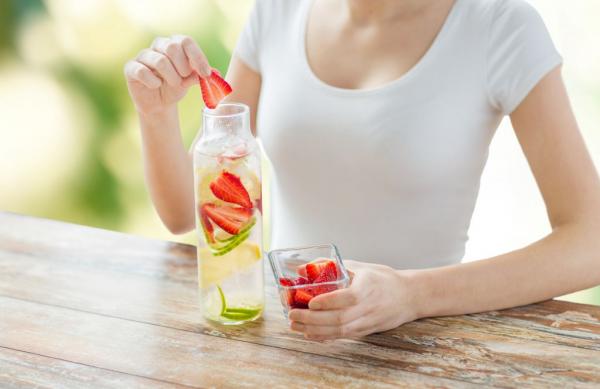 Με αυτά τα 5 tips θα αρχίσετε να πίνετε περισσότερο νερό