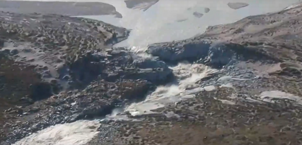 SOS από την πλανήτη: Ακραίο κύμα καύσωνα στη Γροιλανδία – Πύρινος εφιάλτης στη Σιβηρία