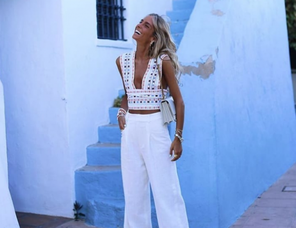 Τα χρώματα που θα αναδείξουν το καλοκαιρινό σας μαύρισμα