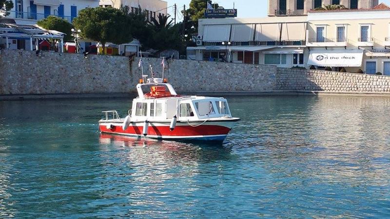 Σύγκρουση flying cat με θαλάσσιο ταξί στην Ύδρα - Ένας τραυματίας
