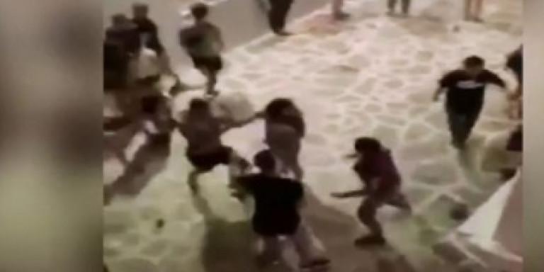 Αστυνομικός για τον ξυλοδαρμό στην Αντίπαρο: Με γρονθοκόπησε και μου έσκισε την μπλούζα