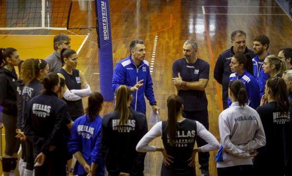 Ευρωπαϊκό βόλεϊ γυναικών : Ανώδυνη ήττα, προκρίθηκε η Εθνική