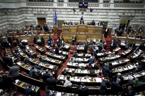 Βουλή: Αντιπαράθεση για τα διπλώματα οδήγησης – Αποχώρησε το ΚΚΕ