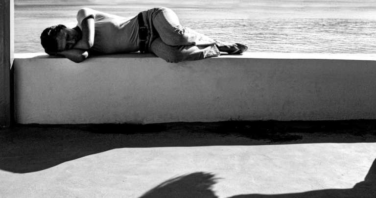 «Αντιστάσεις και αποκλεισμοί»: Ατομική έκθεση της Μαίρης Χριστοφίδη στον Πόρο