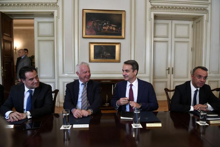 Τα «στοιχήματα» της κυβέρνησης για τον Σεπτέμβριο – Η ανομία, το άσυλο και το σχέδιο για φοροελαφρύνσεις