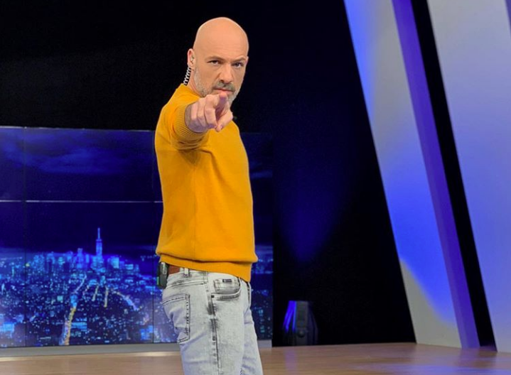 Νίκος Μουτσινάς: Μετακόμισε και… «άλλαξε όνομα»