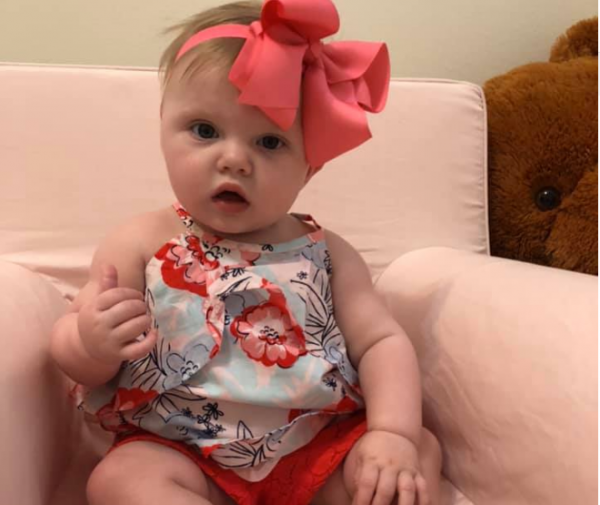 Βρέφος «μαχητής» ξεπέρασε καρκίνο που κάλυπτε το 60% του εγκεφάλου του