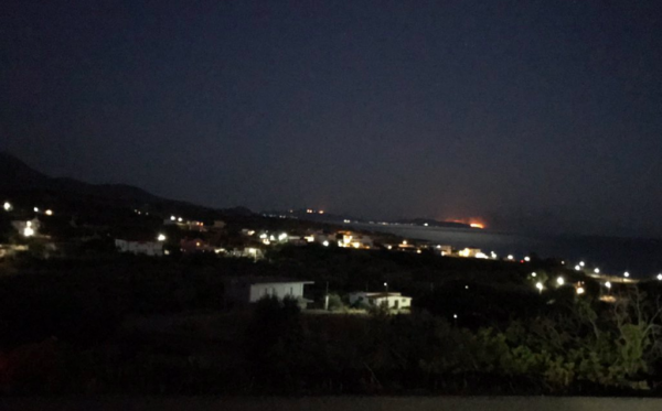 Δήμαρχος Ελαφονήσου στο One Channel: Ανησυχούμε για τυχόν αναζωπυρώσεις το βράδυ