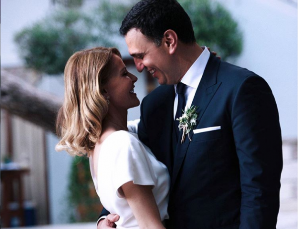 Κικίλιας-Μπαλατσινού: Η τρυφερή φωτογραφία στην παραλία