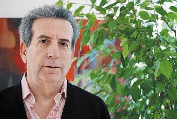 Παρέμβαση Μπεχράκη για τον καπνιστή Πολάκη: Να του επιβληθούν κυρώσεις