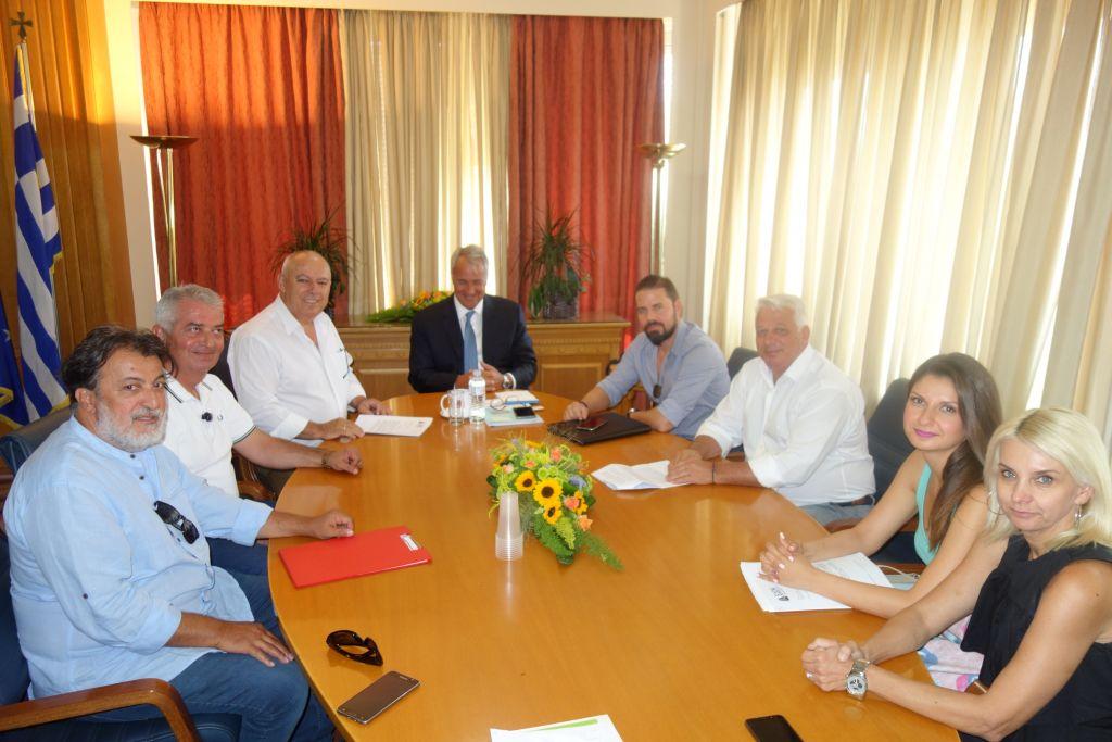 Συνάντηση Βορίδη με ΕΔΟΚ: Στο νομοσχέδιο για τους συνεταιρισμούς το νομικό πλαίσιο για τις Δ.Ο.