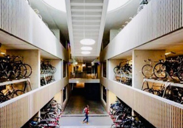 Μια πρώτη ματιά στο μεγαλύτερο πάρκινγκ ποδηλάτων στον κόσμο