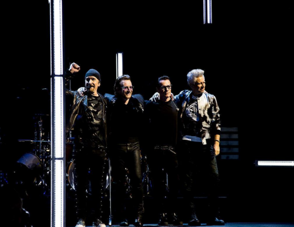 Διακοπές στην Ελλάδα για τον κιθαρίστα των U2