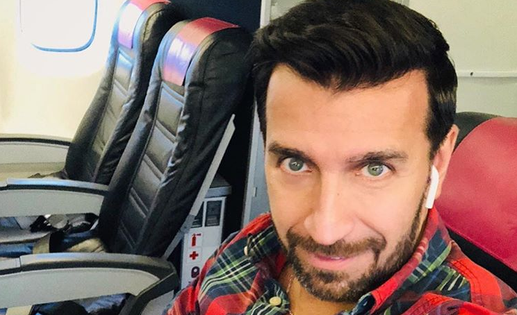 Οικογενειακές διακοπές στη Μύκονο για τον Θάνο Πετρέλη