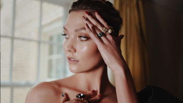 Το οικονομικό beauty tip της Κάρλι Κλος για περιποιημένα νύχια