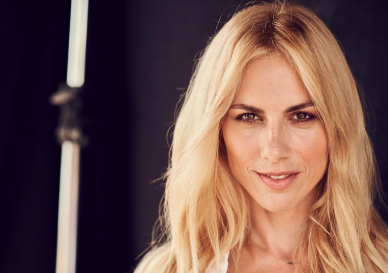 «Χειροπέδες» στην Ντορέττα Παπαδημητρίου