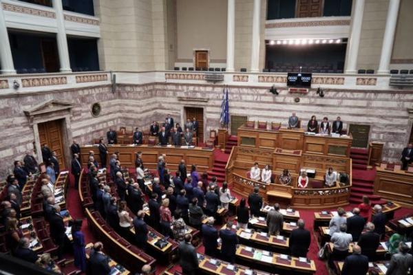 Το δρόμο για την Ολομέλεια της Βουλής παίρνει το πολυνομοσχέδιο – Ψηφίζεται την Πέμπτη