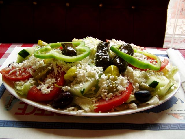 Ωδή στη χωριάτικη σαλάτα από τους Γερμανούς