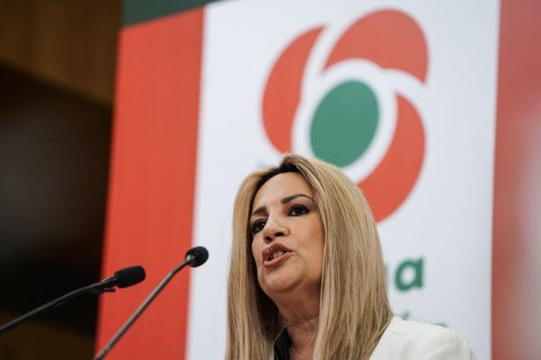 Η Φώφη πήρε το όπλο της: «Οποιος θέλει ας με αμφισβητήσει στο Κίνημα Αλλαγής»