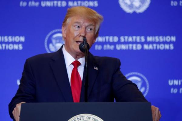 Με θανατική ποινή απειλεί ο Τραμπ τον πληροφοριοδότη για το ουκρανικό