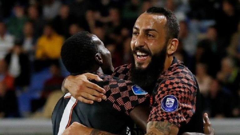 Αποθέωσε τον Μήτρογλου ο Φαν Μπόμελ