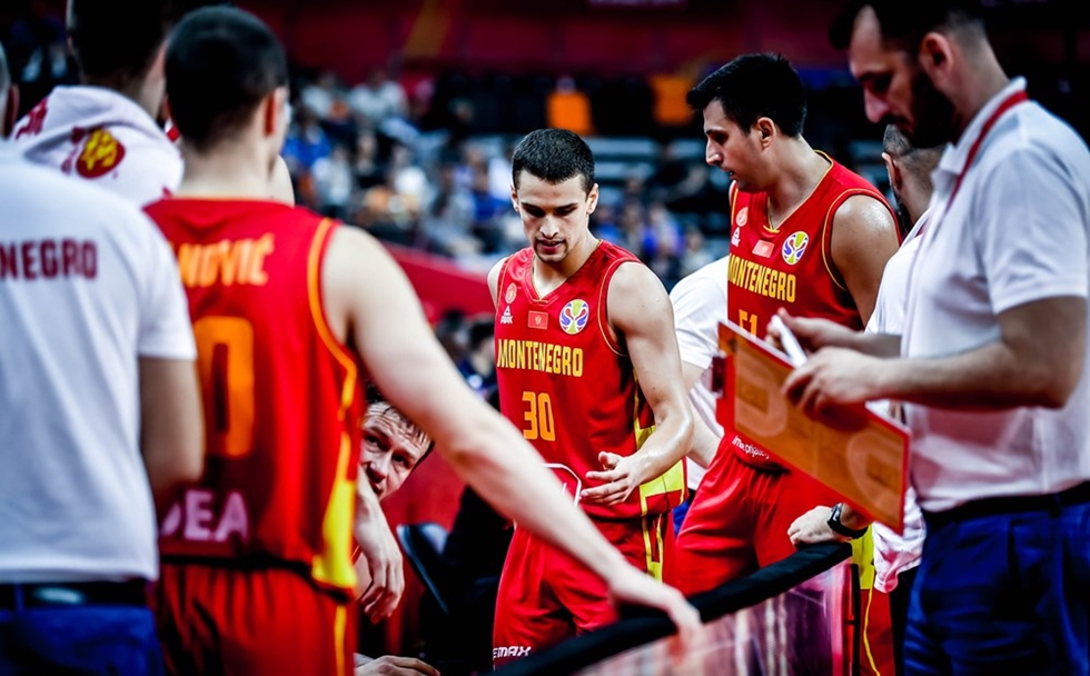 Μουντομπάσκετ: Εκανε… σεφτέ και αποχαιρέτησε το Μαυροβούνιο