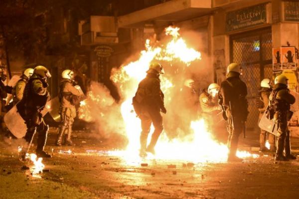 «Βεντέτα» στα Εξάρχεια: Με αντίποινα απειλεί την ΕΛ.ΑΣ. ο Ρουβίκωνας