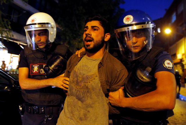 Τουρκία: Νέο πογκρόμ κατά στρατιωτικών για σχέσεις με τον Γκιουλέν