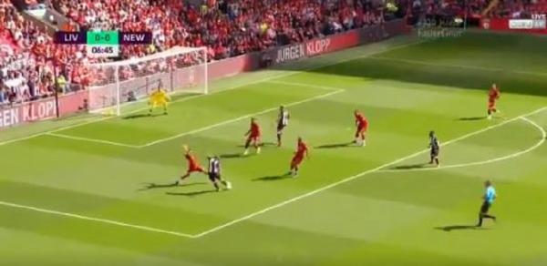 Με τη γκολάρα του Βίλεμς η Νιούκαστλ προηγήθηκε στο Άνφιλντ