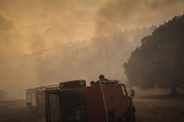 Σε ύφεση η φωτιά στο Λαύριο – Εκκενώθηκαν προληπτικά κατοικίες