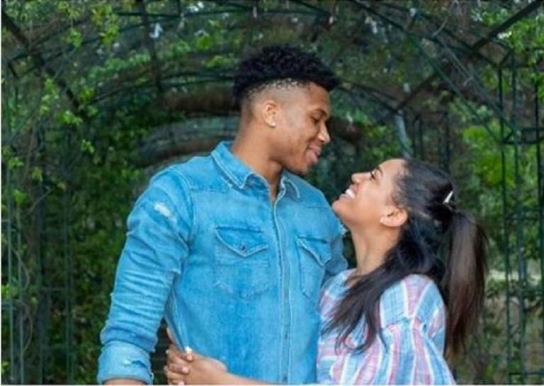 Ο Γιάννης είναι ερωτευμένος και δεν το κρύβει