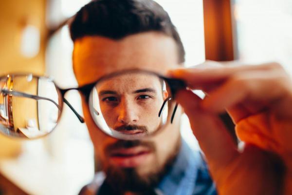 Τα άτομα με μυωπία κινδυνεύουν περισσότερο από τύφλωση