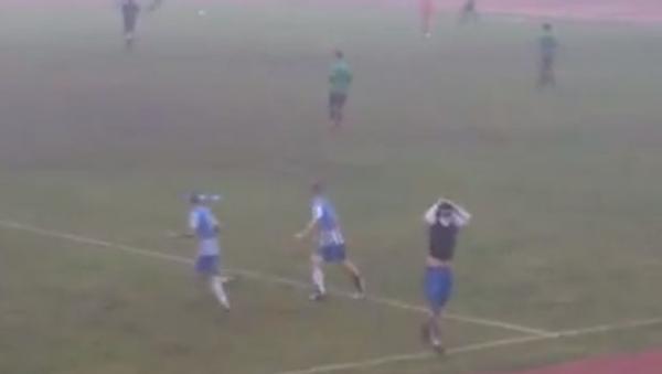 Πανηγυρίζει μόλις αρχίζει να γράφει σε βίντεο τον εαυτό του