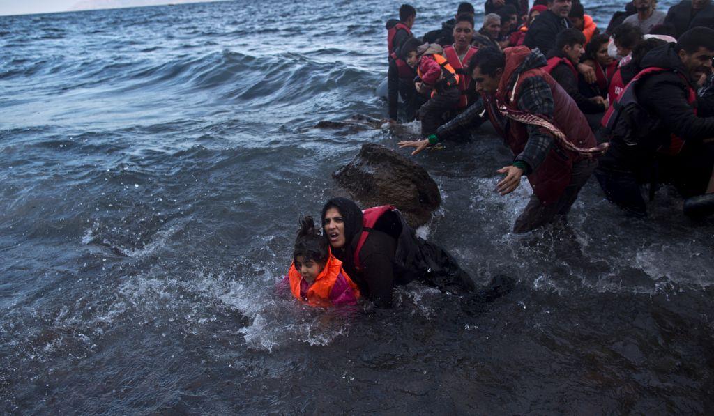 Τραγωδία στη Σάμο: Περισυνελέγησαν 13 μετανάστες, μεταξύ αυτών μια νεκρή