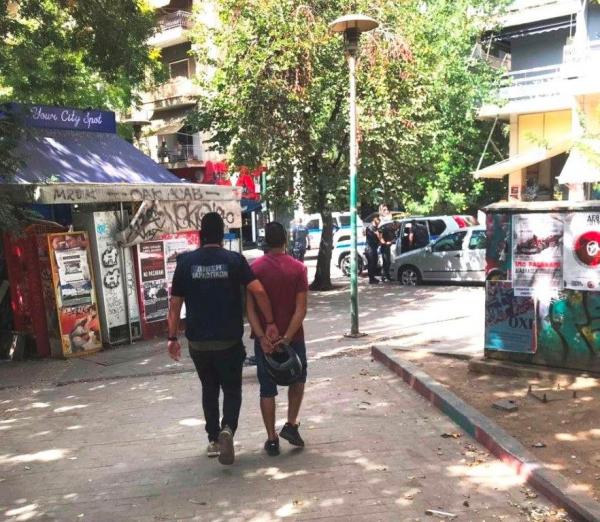 Συλλήψεις για διακίνηση ναρκωτικών στα Εξάρχεια