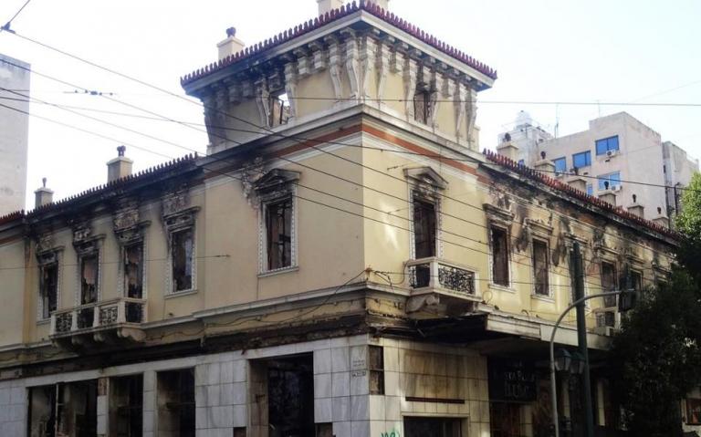 Αρκετά με το μνημείο του αίσχους…