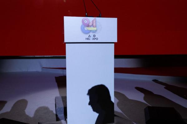 Σύσσωμος ο ΣΥΡΙΖΑ στο «σπίτι» του Ιβάν Σαββίδη