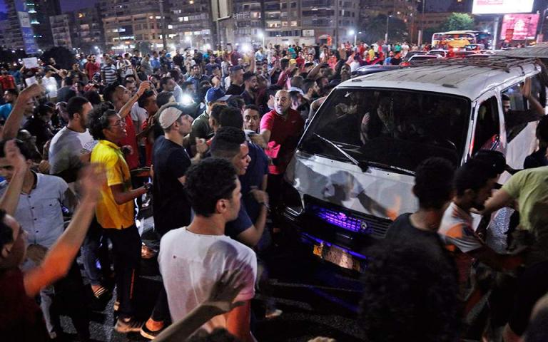 Αίγυπτος : Πάνω από 1.000 συλλήψεις σε διαδηλώσεις κατά του Σίσι