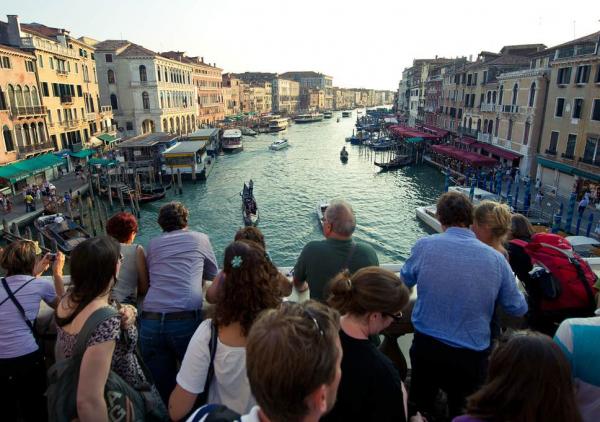 Ιταλία: Ταχύπλοο συνετρίβη στη λιμνοθάλασσα της Βενετίας – Τρεις νεκροί