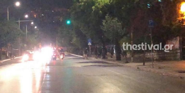 Θεσσαλονίκη: Άγρια επεισόδια μεταξύ αντιεξουσιαστών και Αλγερινών