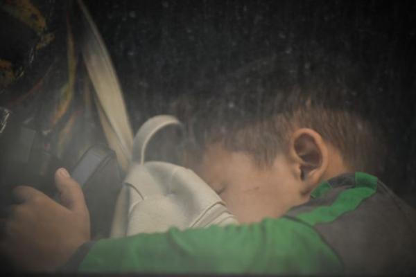 Εξάρχεια: Αθλιες συνθήκες διαβίωσης για 130 πρόσφυγες [Εικόνες]
