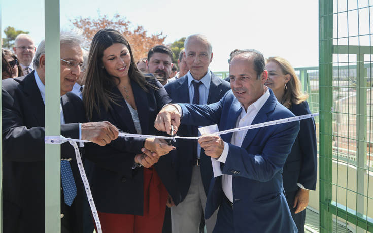 Ραφήνα: Αγιασμός με χαμόγελα στα σχολεία που «άνθισαν» στα καμένα