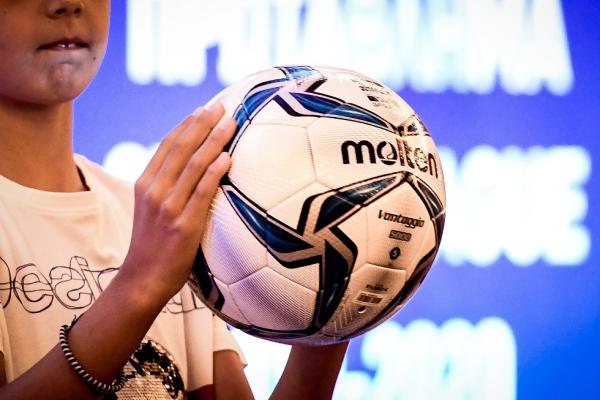 Οι παίκτες της Super League 1 στο πλευρό της SL 2 ΚΑΙ  FL