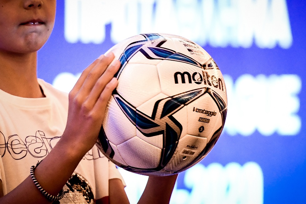 Οι παίκτες της Super League 1 στο πλευρό της SL 2 ΚΑΙ  FL