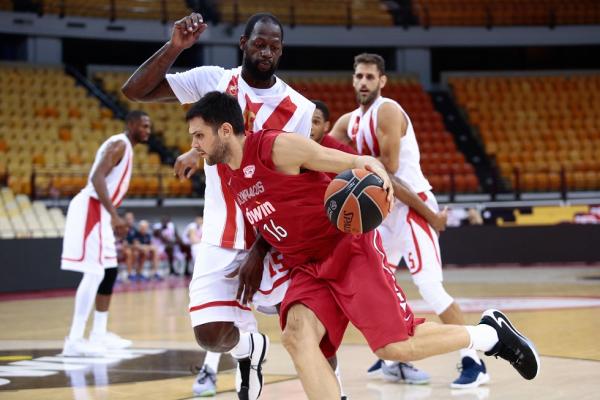 Ήττα για τον Ολυμπιακό από τον Ερυθρό Αστέρα