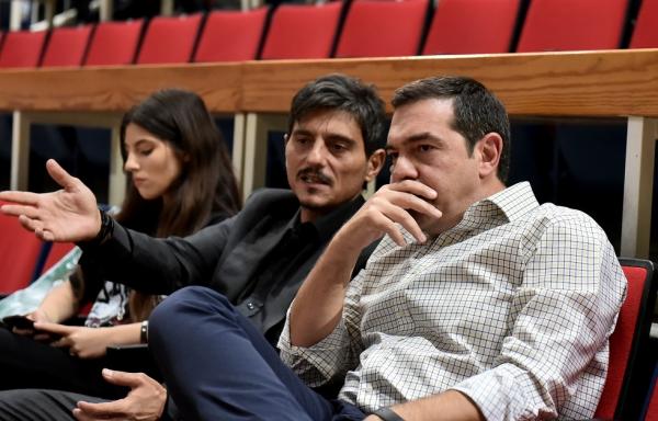 Στο ΟΑΚΑ ο Τσίπρας, βλέπει ΠΑΟ μαζί με Γιαννακόπουλο