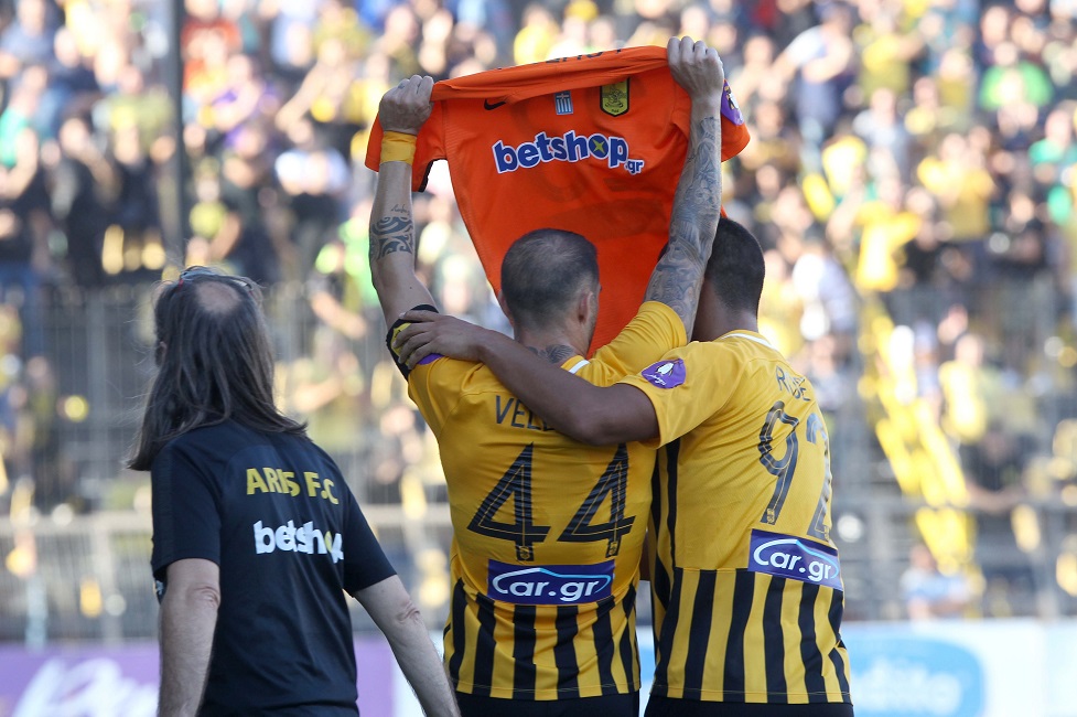 Αρης: Ο Βέλεθ αφιέρωσε το γκολ στον Κουέστα (pic)