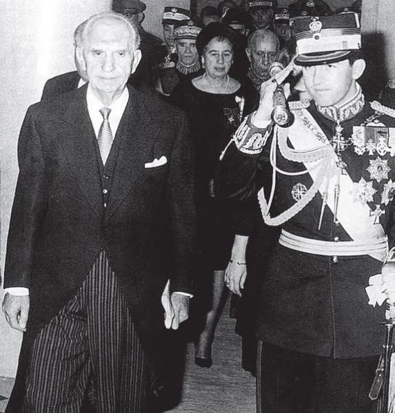 Οι προσβλητικές επιστολές του βασιλιά Κωνσταντίνου στον «Γέρο της Δημοκρατίας»